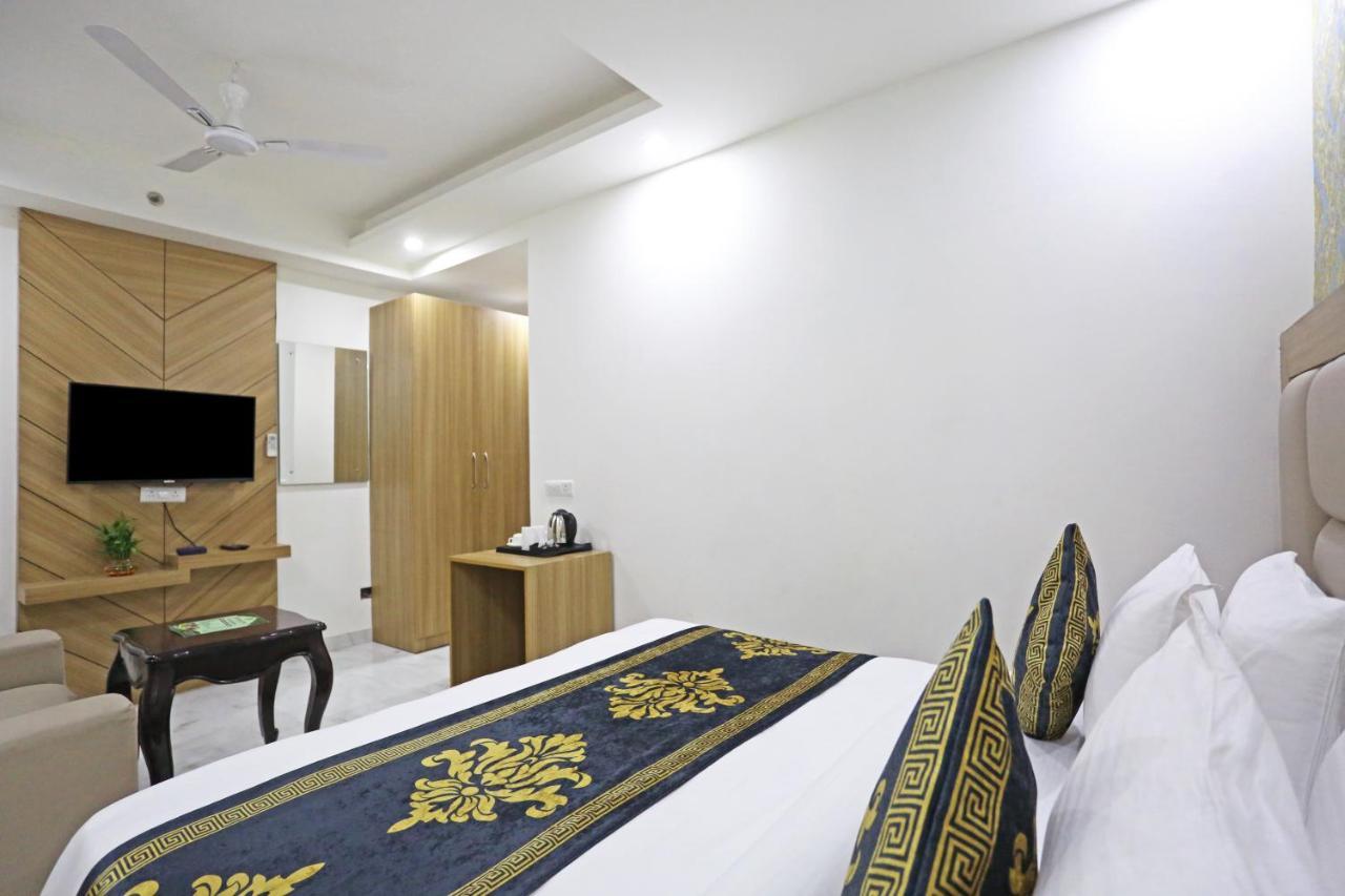 Hotel Decent Suites - Delhi Airport Nueva Delhi Exterior foto