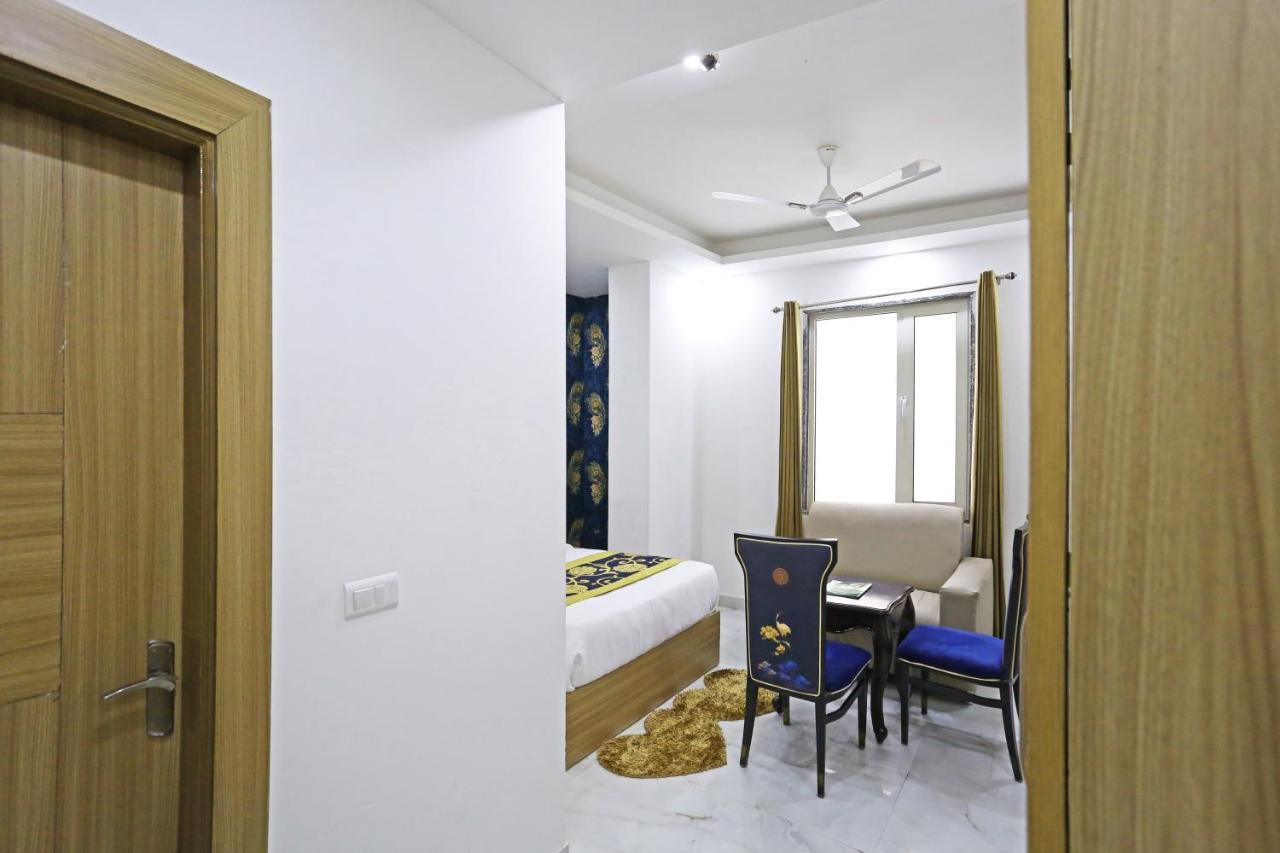 Hotel Decent Suites - Delhi Airport Nueva Delhi Exterior foto